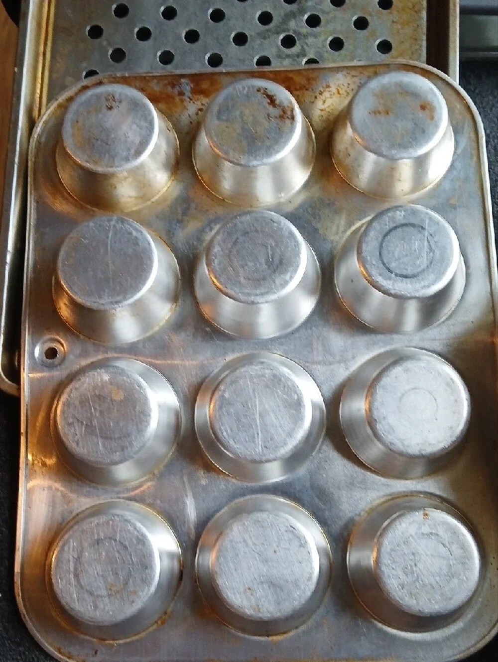 Assorted Metal Bakeware Set - Nonbranded